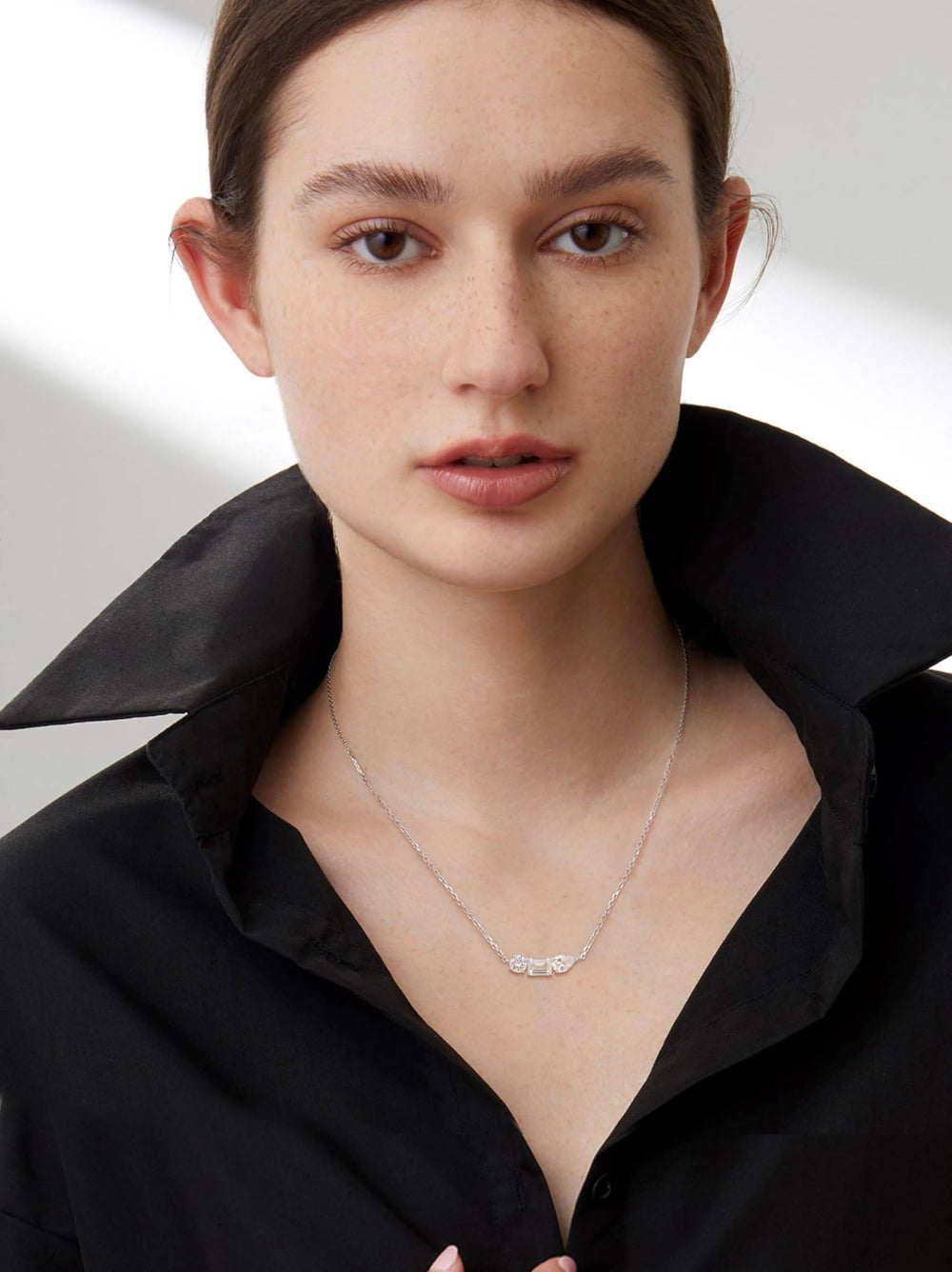 925 Sterling Silver Cubic Zirconia Round-cut Pendant Choker Necklaces