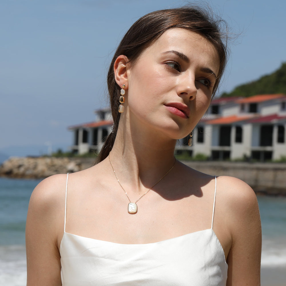 dainty Irregular shell Pearl Necklace for women